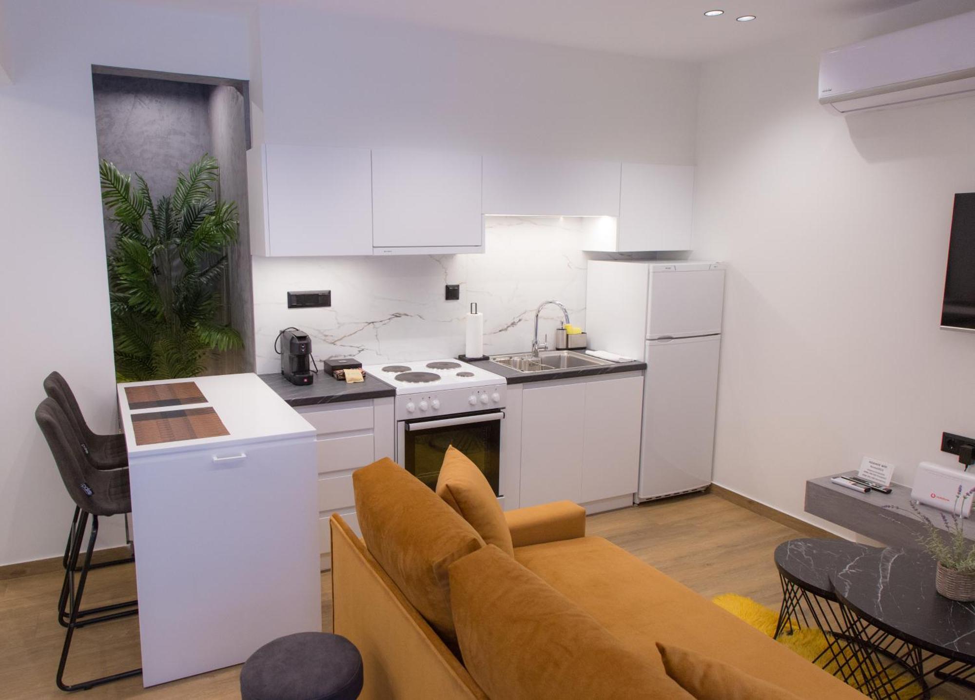 Anasa Studio - Studio Apartment With Yard - Ioannina City Center Exteriör bild